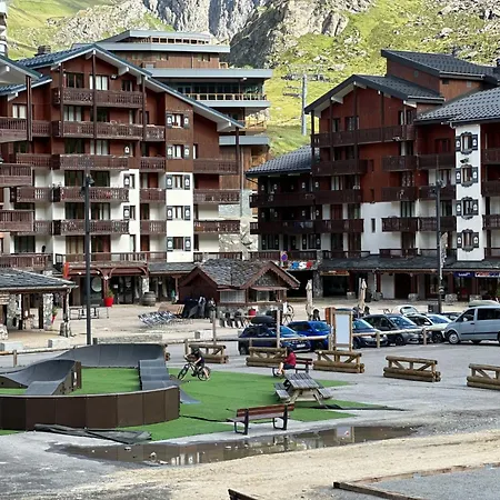 Apartment Mit Balkon- Im Skigebiet Von Killy By Interhome